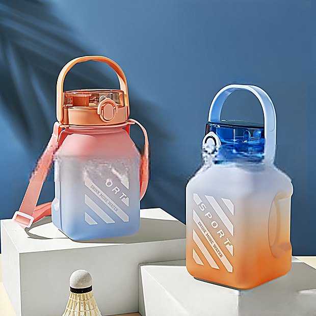 1500 ml Gradient Large Capacity Sport Water Bottle
