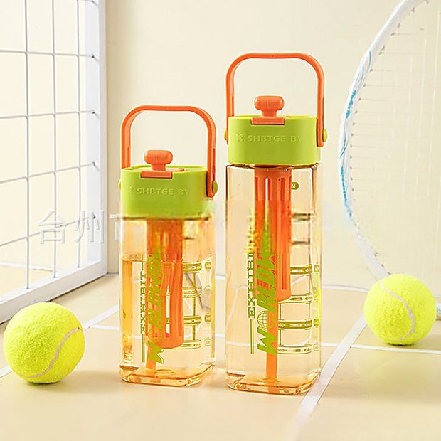 640 ml Straw Lid Carry Handle Sport Water Bottle